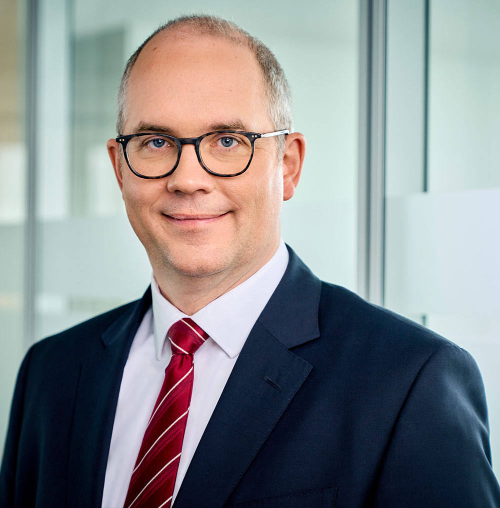 Dr. Marc Viebahn
